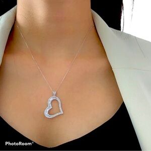 Fashion 18k Silver tone Bling Love  🤍Heart Pendant Necklace